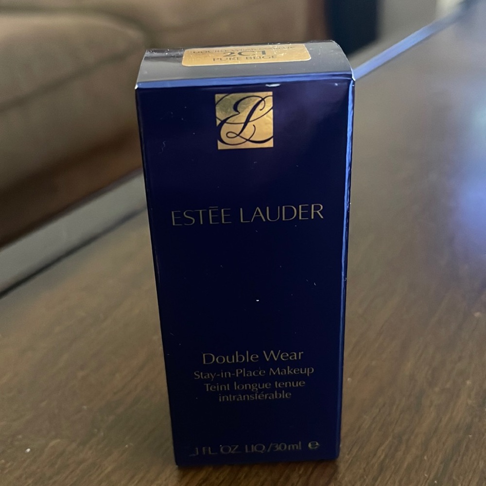 2C1 Estée Lauder double wear stay in place foundation